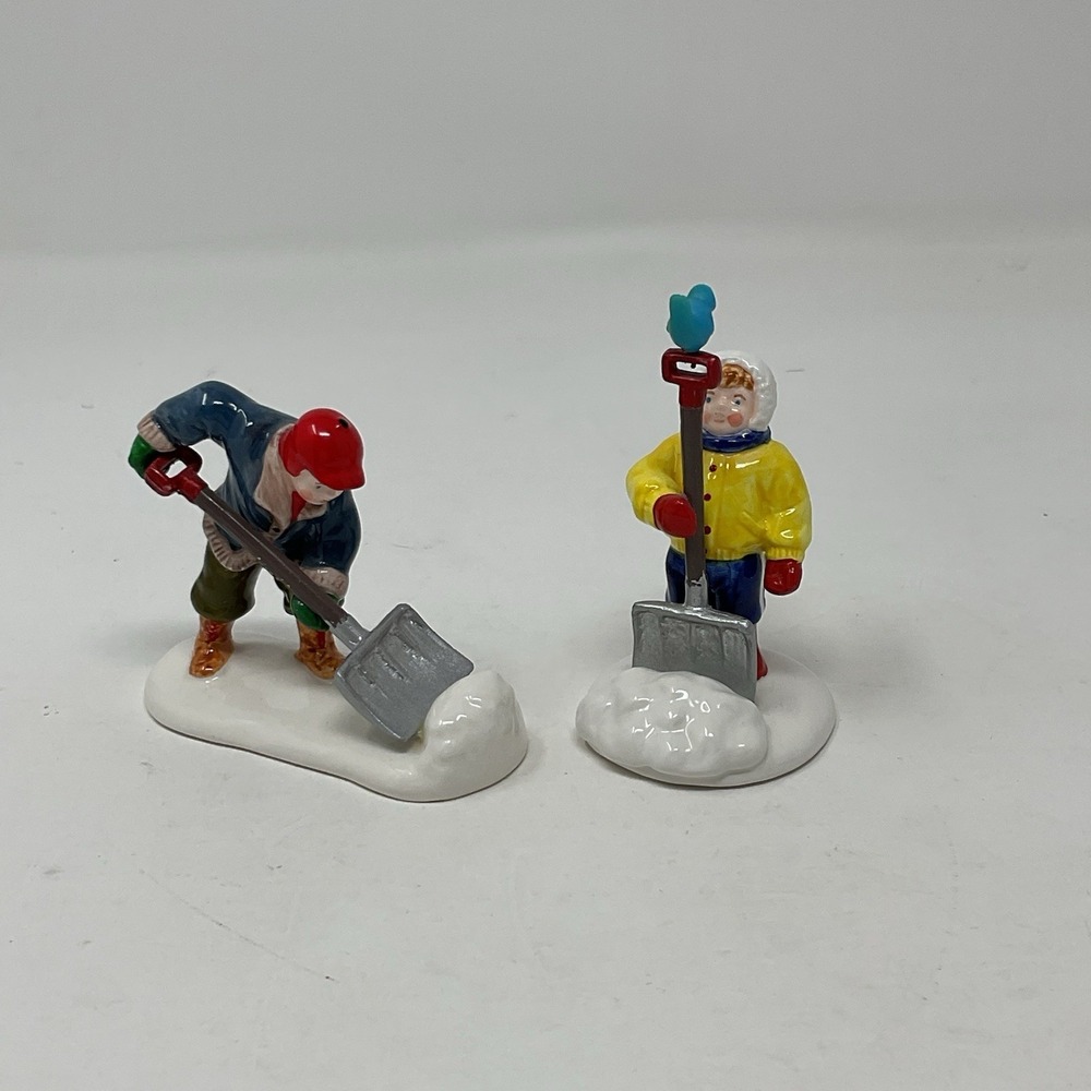 Dept 56 Original Village A Heavy Snowfall Christmas 2 Piece Set 5434-8